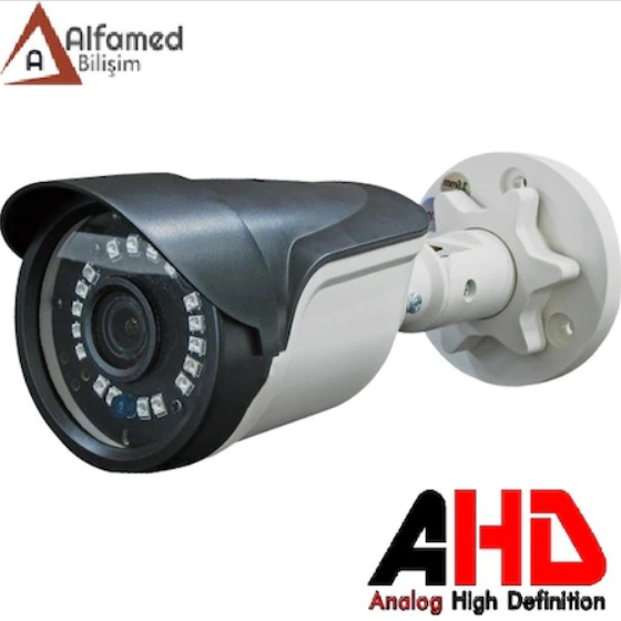 2MP AHD 4 Kameralı Güvenlik Sistemi 1080P Gece Görüşlü Su Geçirmez görünüm